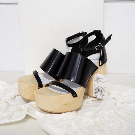 メゾンマルジェラ ウッドソールサンダル プラットフォーム 足袋 厚底 37 メゾンマルジェラ ウッドソールサンダル 37 プラットフォーム 足袋