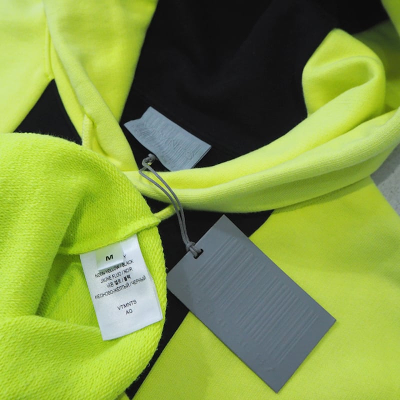 新品 定価15万 ヴェトモン VTMNTS 23ss 再構築 切替 スウェット 新品 定価15万 ヴェトモン VTMNTS 23ss 再構築 切替 スウェット