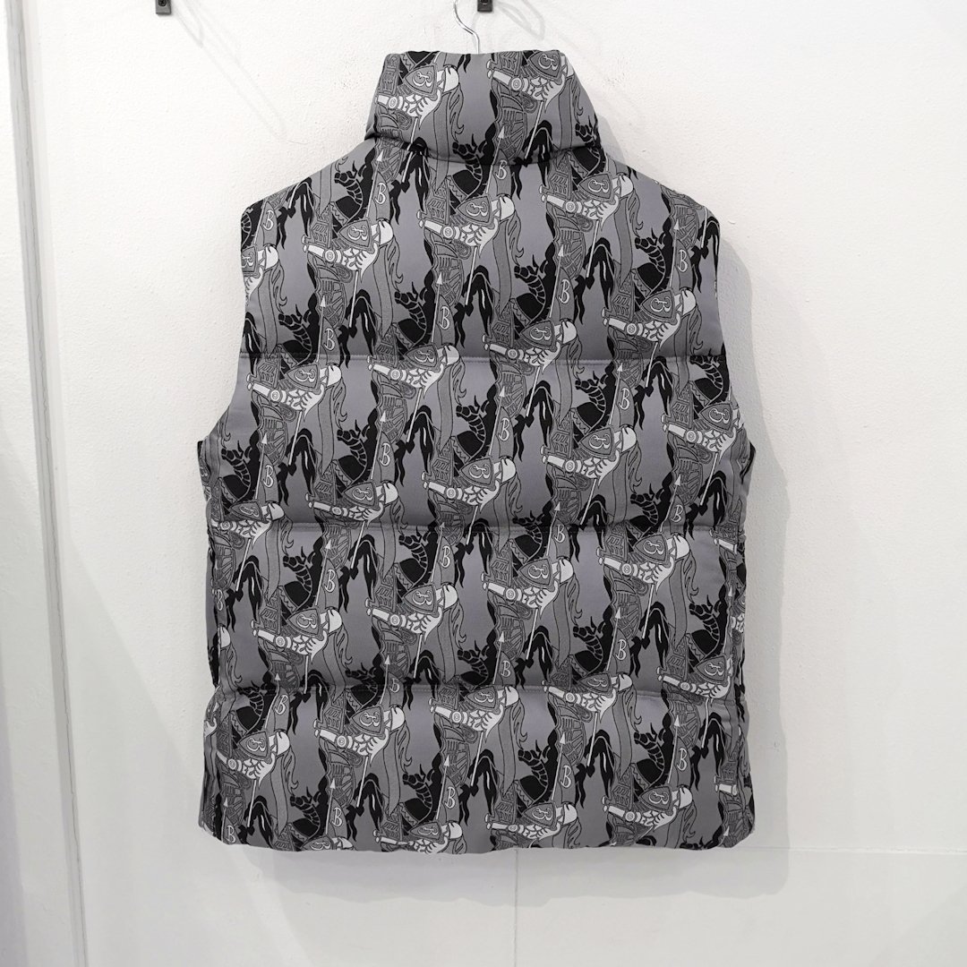 新品 定価324500円 バーバリー リカルドティッシ リアル ダウン