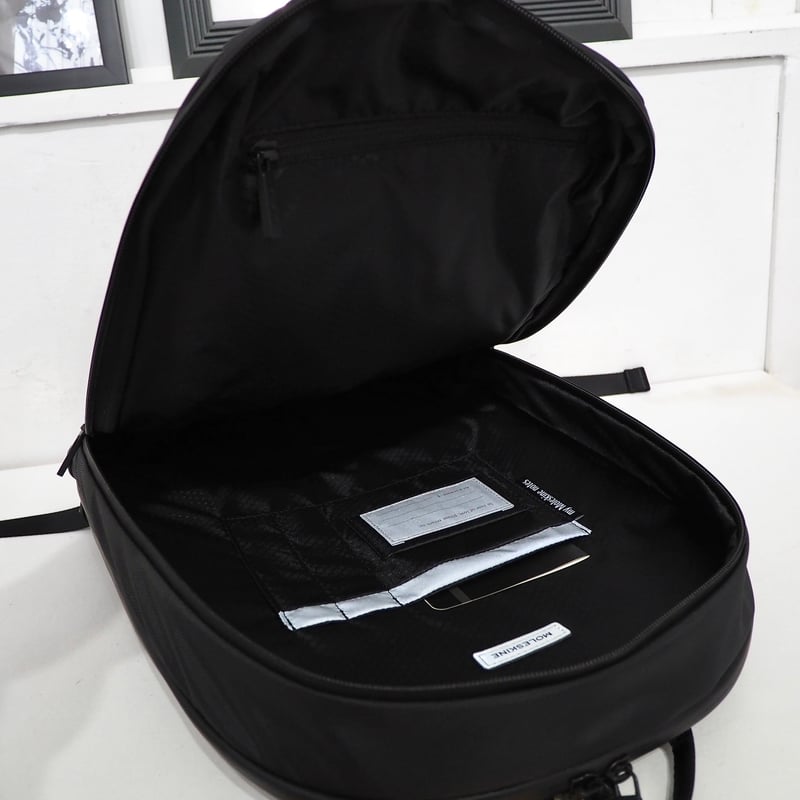 新品 定価25080円 モレスキン 防水 メトロ バックパック 黒 ブラック 