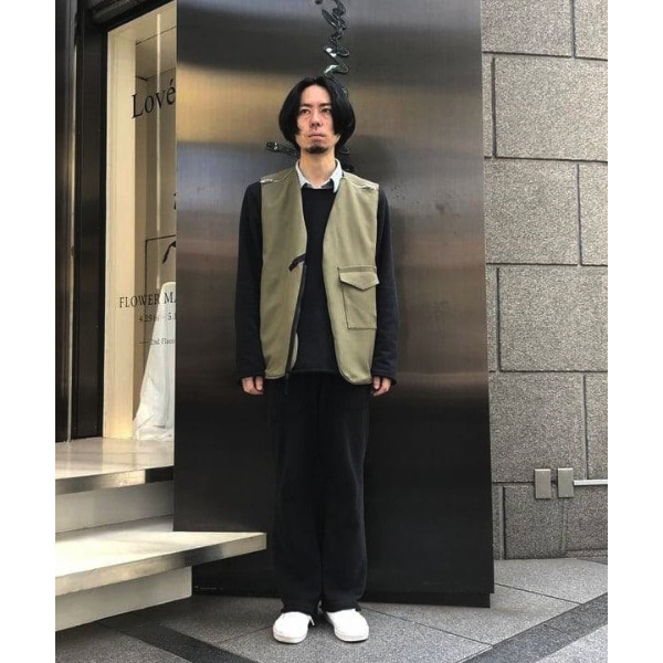 オリーブグリーン ジッパー付きベスト 新品 定価48400円 ニューレーベル 春 ジップ ベスト オリーブ