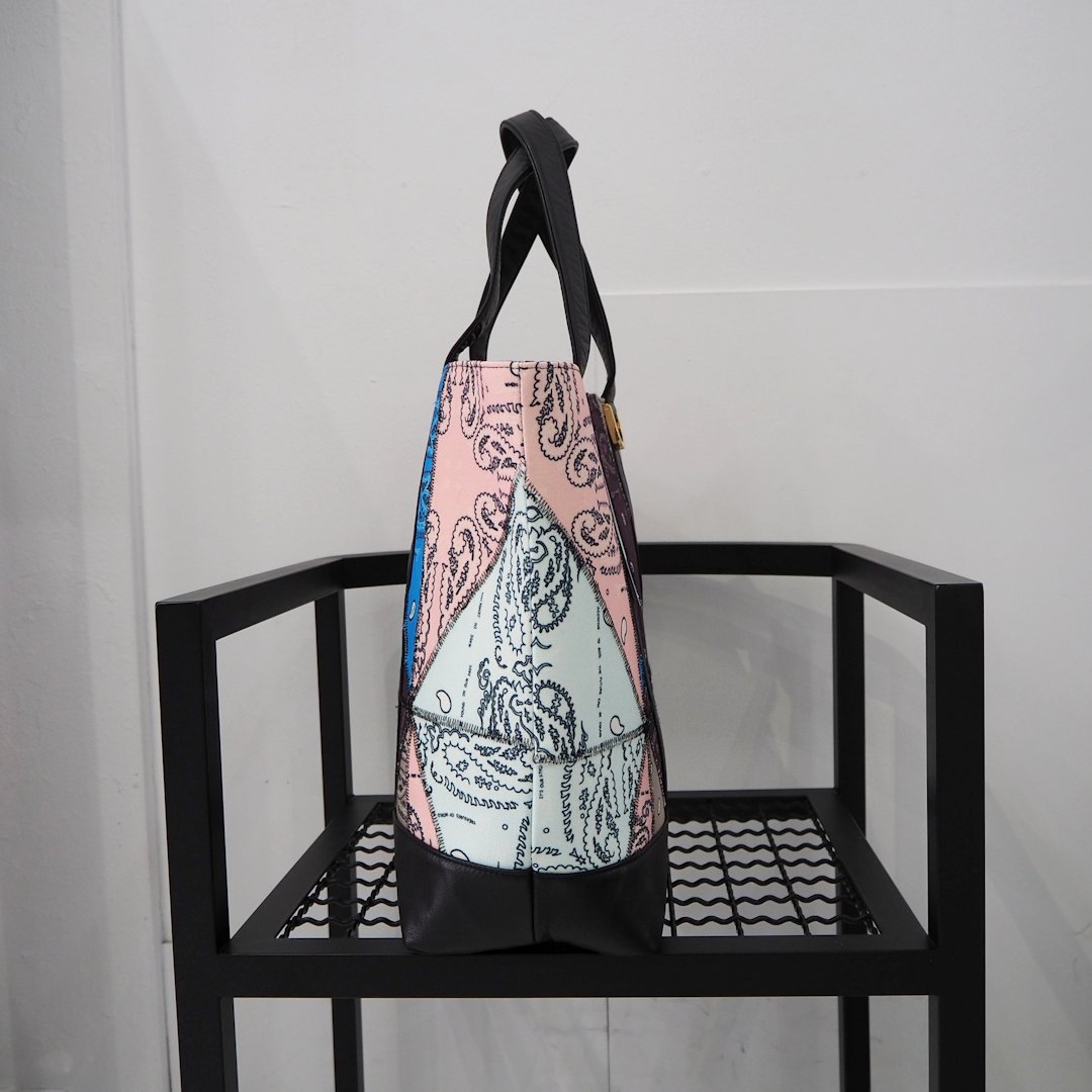 新品 定価77000円 ザワールドイズユアーズ ジオメトリック ペイズリー  