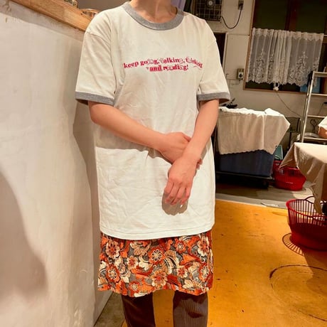 "Keep going,talking,thinking and reading!"　リンガーTシャツ
