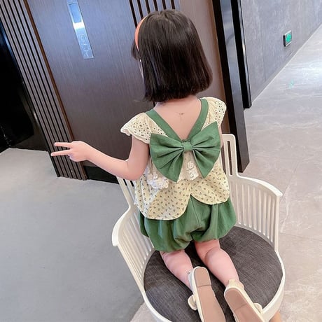 [子供服] 背中の大きなリボンが可愛いナチュラルグリーンのセットアップ 韓国子供服　65485777