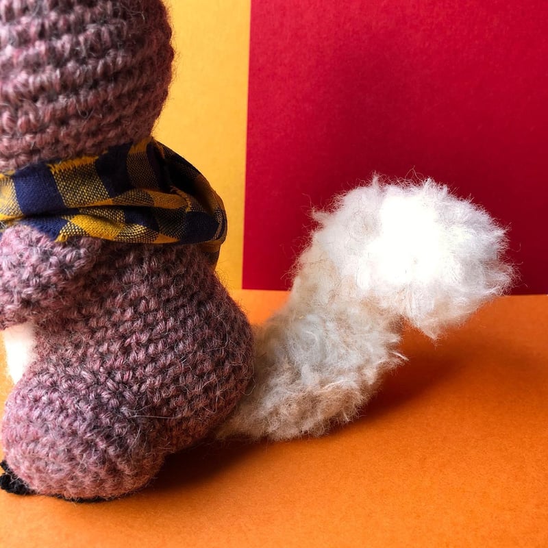 ブロンズのふわふわくまさん あみぐるみ かぎ針編みの編みぐるみ 3