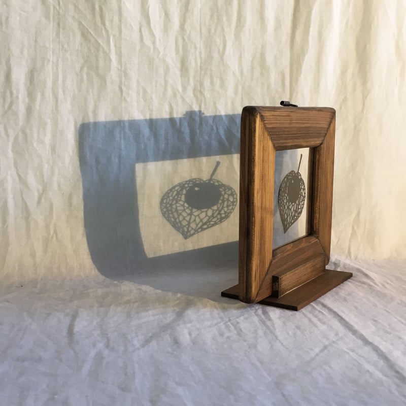 アミホオズキの切り絵フレーム | こえだ社