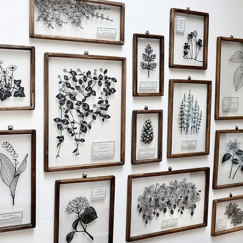 松ぼっくりの切り絵フレーム | こえだ社