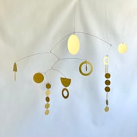 モビール「日のかけら」