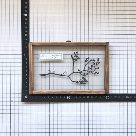 ノイバラの切り絵フレーム