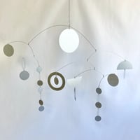 モビール「月のしずく」