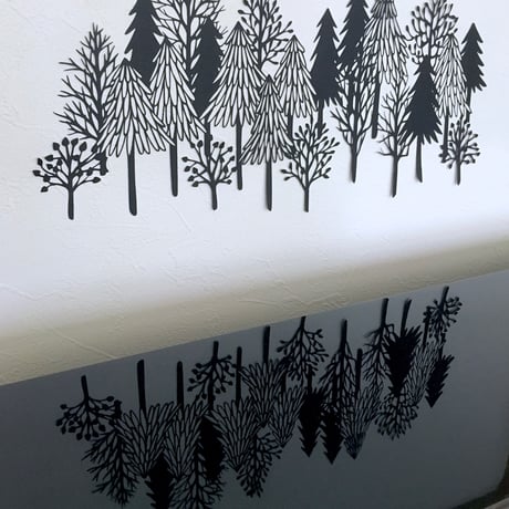静かな森の切り絵
