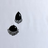 プチ切り絵「どんぐり」