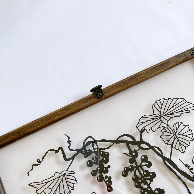 ヤマブドウの切り絵フレーム | こえだ社