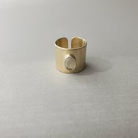 【一点もの】水晶を入れた太めのリング12号