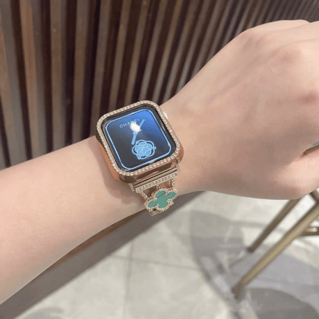 【N702】四葉のクローバー アップル ウォッチ ブレスレット apple watch バンド レディース「apple watchケース付き」