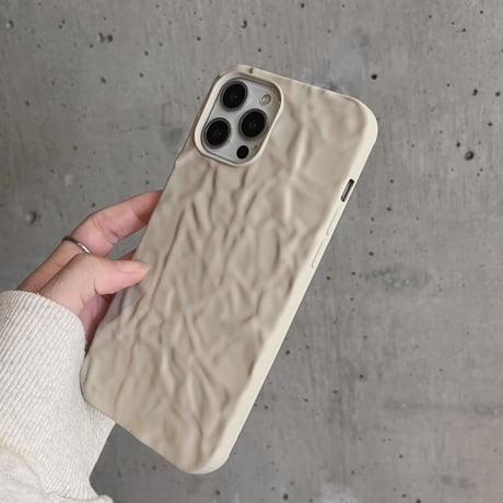 【N228】ベージュ ブルー iPhone16/15/14ケース しわ加工 持ちやすい