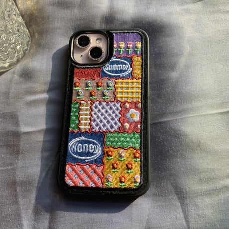 【N206】刺繍iPhone15/14/13/12/11など対応ケースとカメラレンズ保護リングフォルムのセット