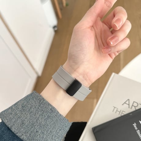 【N646】アップル ウォッチ Series11/SE3対応 バンド シリコン apple watch バンド マグネット 男女兼用