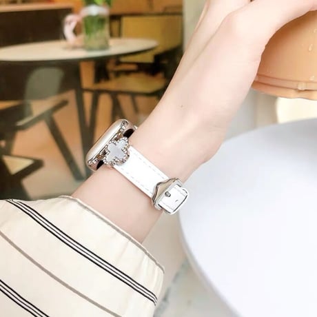 【N473】四つ葉クローバー アップル ウォッチ バンド 女性 人気 apple watch バンド レザー