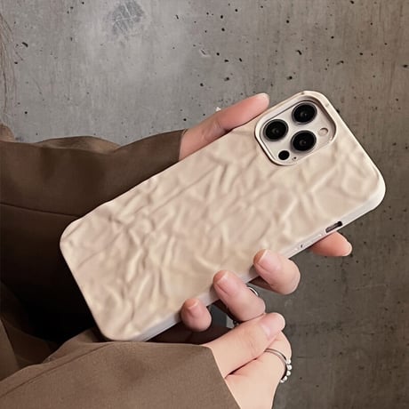 【N228】ベージュ ブルー iPhone16/15/14ケース しわ加工 持ちやすい