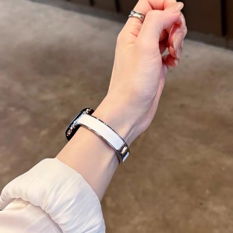 【N828】アップルウォッチ バングル 人気 apple watch 11/SE3 バンド かわいい