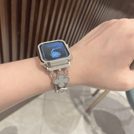 【N702】四葉のクローバー アップル ウォッチ ブレスレット apple watch バンド レディース「apple watchケース付き」