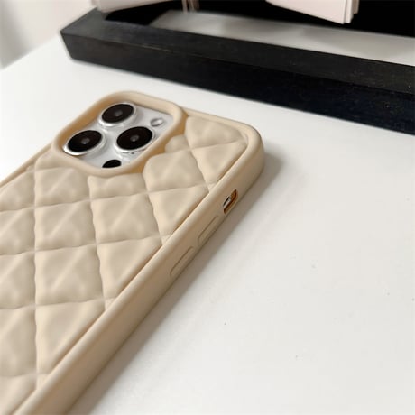 【N299】スマホケース かわいい iphone ケース 韓国 型押しラインiphone16 ケース オフホワイト iphone15/14ケース 保護