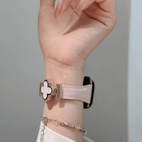 【N728】アップル ウォッチ レザー バンド 四葉のクローバー apple watch Series11/SE3対応 バンド かわいい 女性