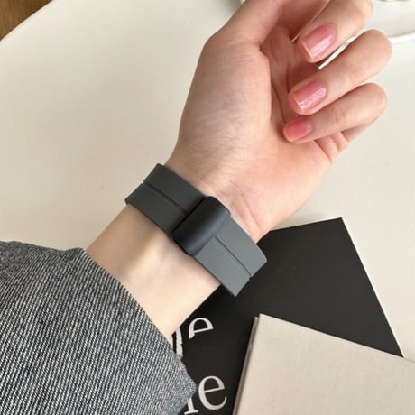 【N646】アップル ウォッチ Series11/SE3対応 バンド シリコン apple watch バンド マグネット 男女兼用