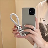 残りわずか！！ストラップ付きの『iPhone16proケース』を破格の半額でGET!