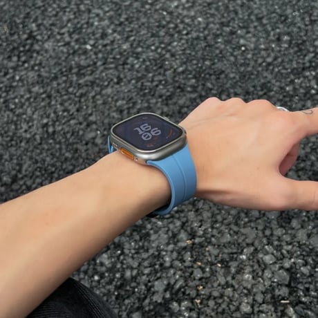 【N661】アップル ウォッチ バンド シリコン apple watch マグネット バンド 安い