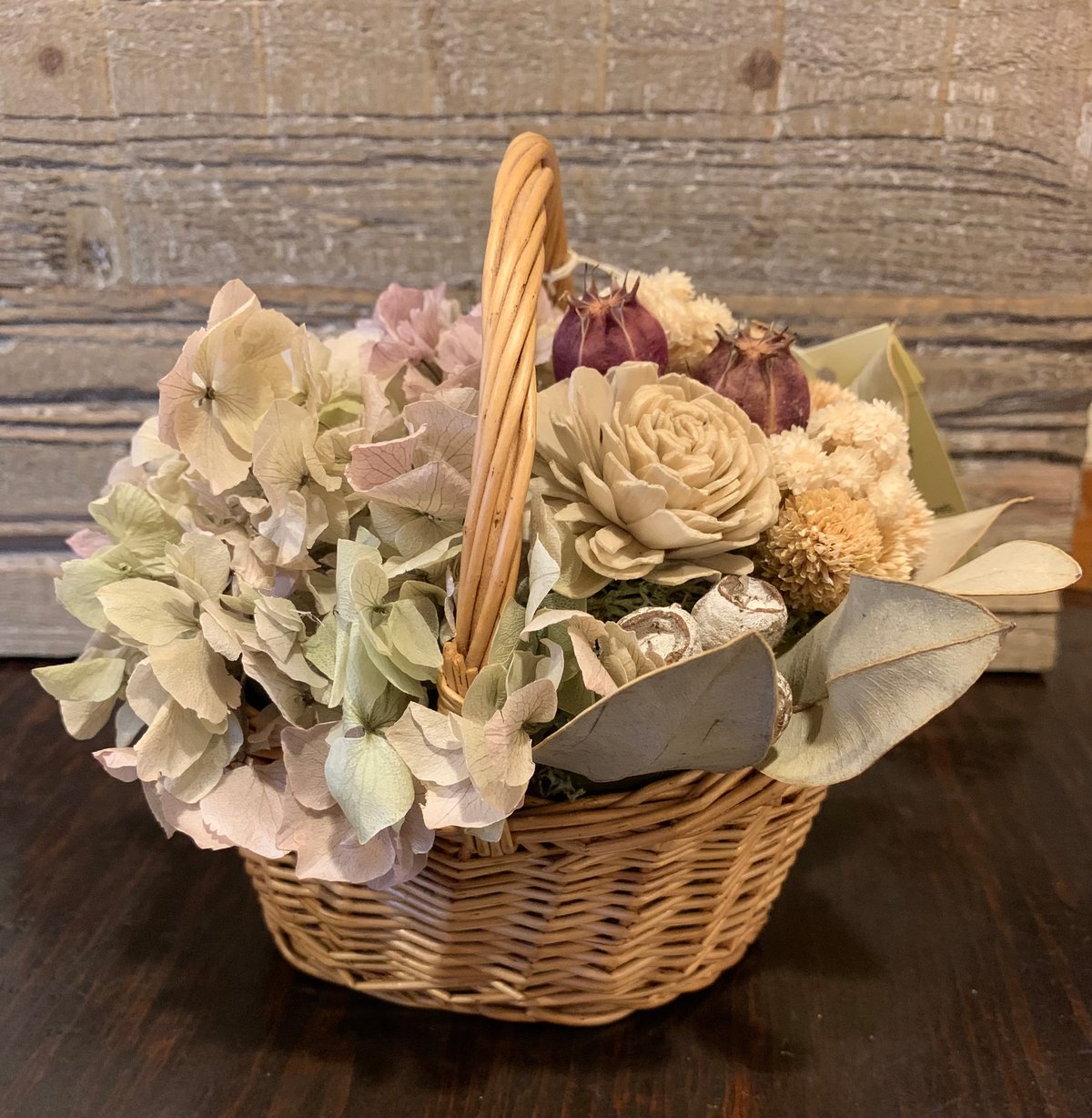 ＊*..紫陽花色のお花を盛り込んだナチュラルバスケット..＊°..お花の贈り物 紫陽花バスケット | フラワー月樹