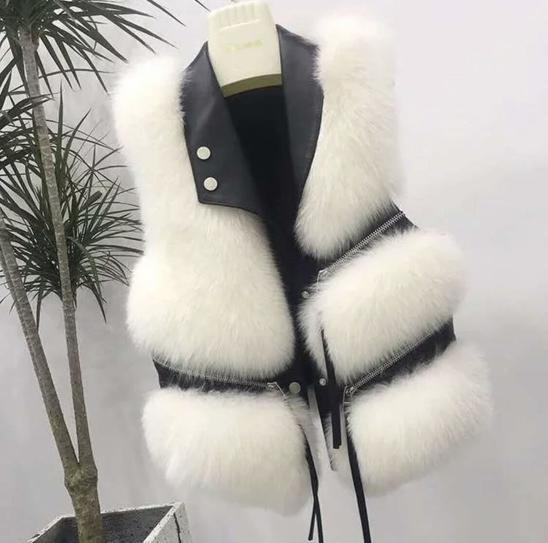 新作ライダースファーベスト | Style