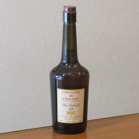 シュヴァリエ・ドゥ・ショーリュウ/フィーヌ・カルヴァドス　キュヴェ・ラール　NV　ブランデー/700ml