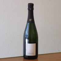 ユグノー・タサン/キュヴェ・シグネチャー　エクストラ・ブリュット　NV
　スパークリング白/750ml