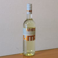 カール・ファフマン/ホワイト・ヴィンヤード　モリオ・ムスカート　2023　白ワイン/750ml