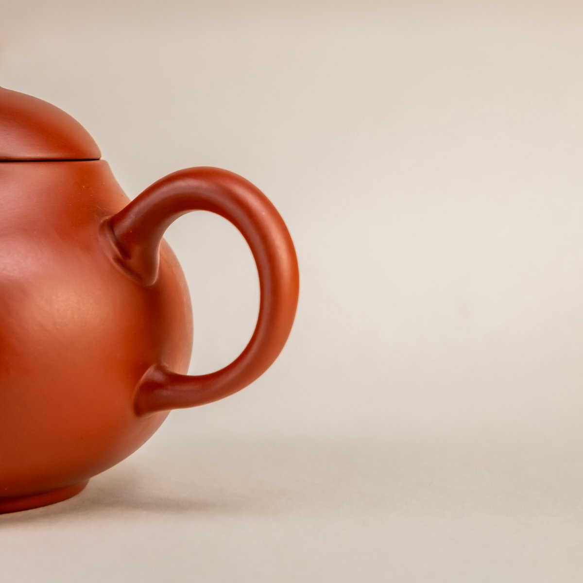 鶯歌茶器 梨形朱泥壺 | 三米文化｜Mittsukome Bunka