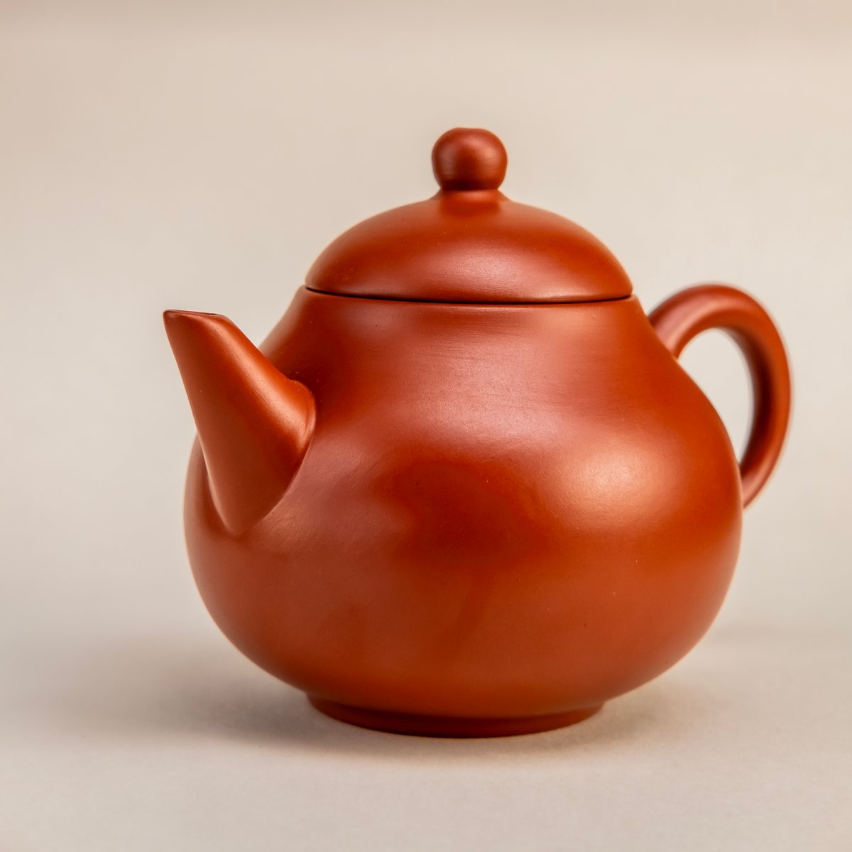 鶯歌茶器 梨形朱泥壺 | 三米文化｜Mittsukome Bunka