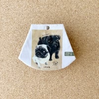 【パグ犬】イラスト・マスクケース「そばに」　出し入れ簡単！裏地には抗菌生地仕様