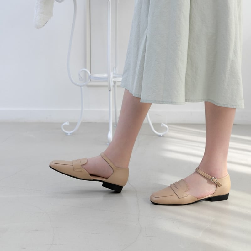 本革 パンプス ストラップ フラット ローヒール スクエアトゥ