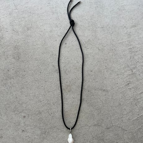 Baroque pearl necklace