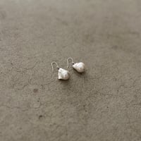 Baroque pearl earrings
