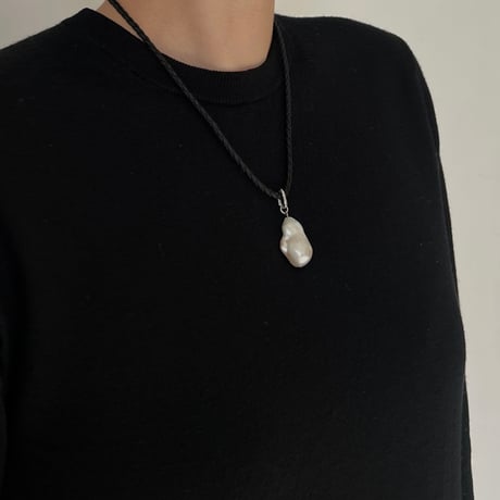 Baroque pearl necklace