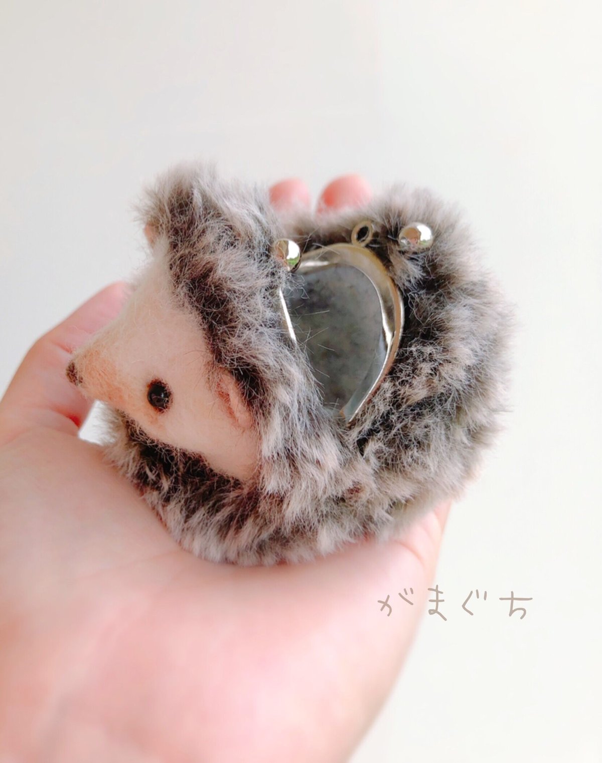 ふわふわハリネズミ 〗の がま口 コインケース 色:ブラウン | ちくちく 