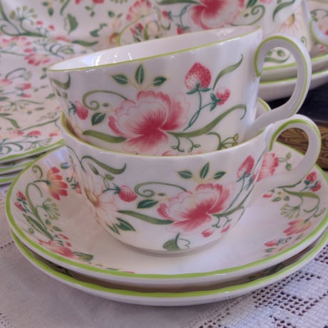 MINTON Dinasty カップ＆ソーサー ガーン