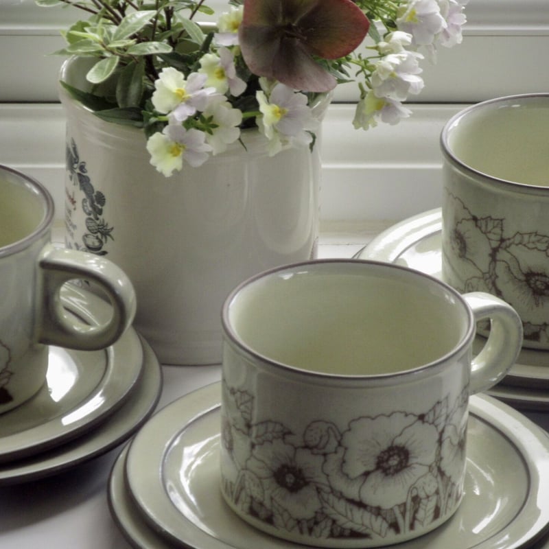 ロイヤルドルトン センテニアル ローズ ケーキスタンド カップ ソーサー セット CENTENNIAL ROSE カップ ＆ ソーサー 2客 ロイヤルドルトン