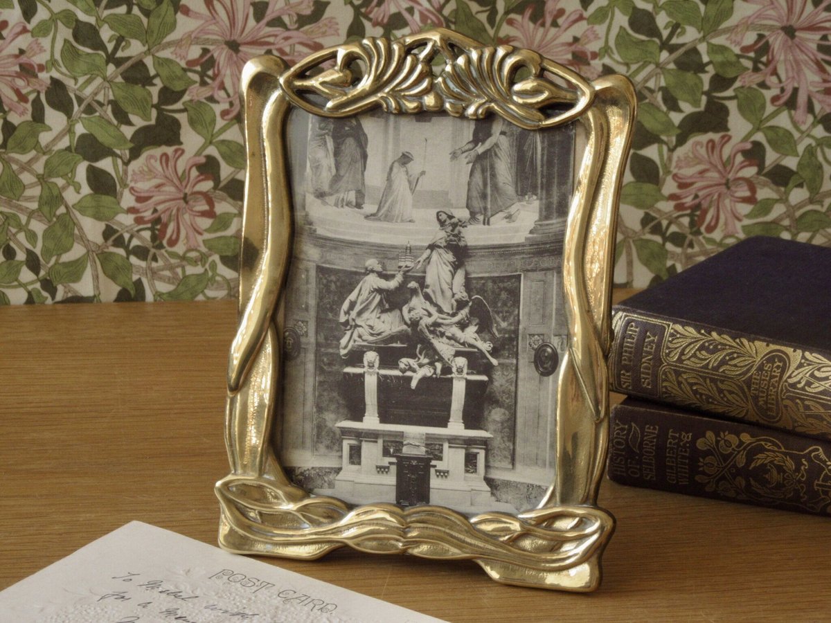 ヨーロッパ輸入雑貨♡アールヌーヴォーな銀色フォトフレーム♡ガラス