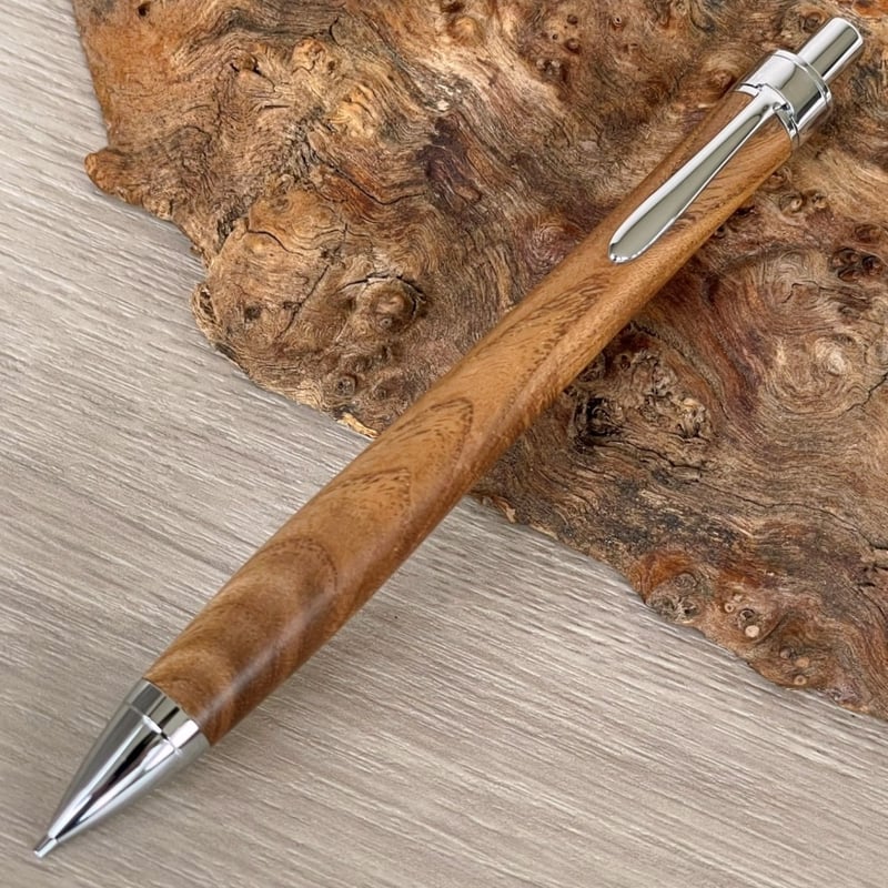 桑（くわ）/ UMA 木軸シャープペンシル 【一点もの！509132