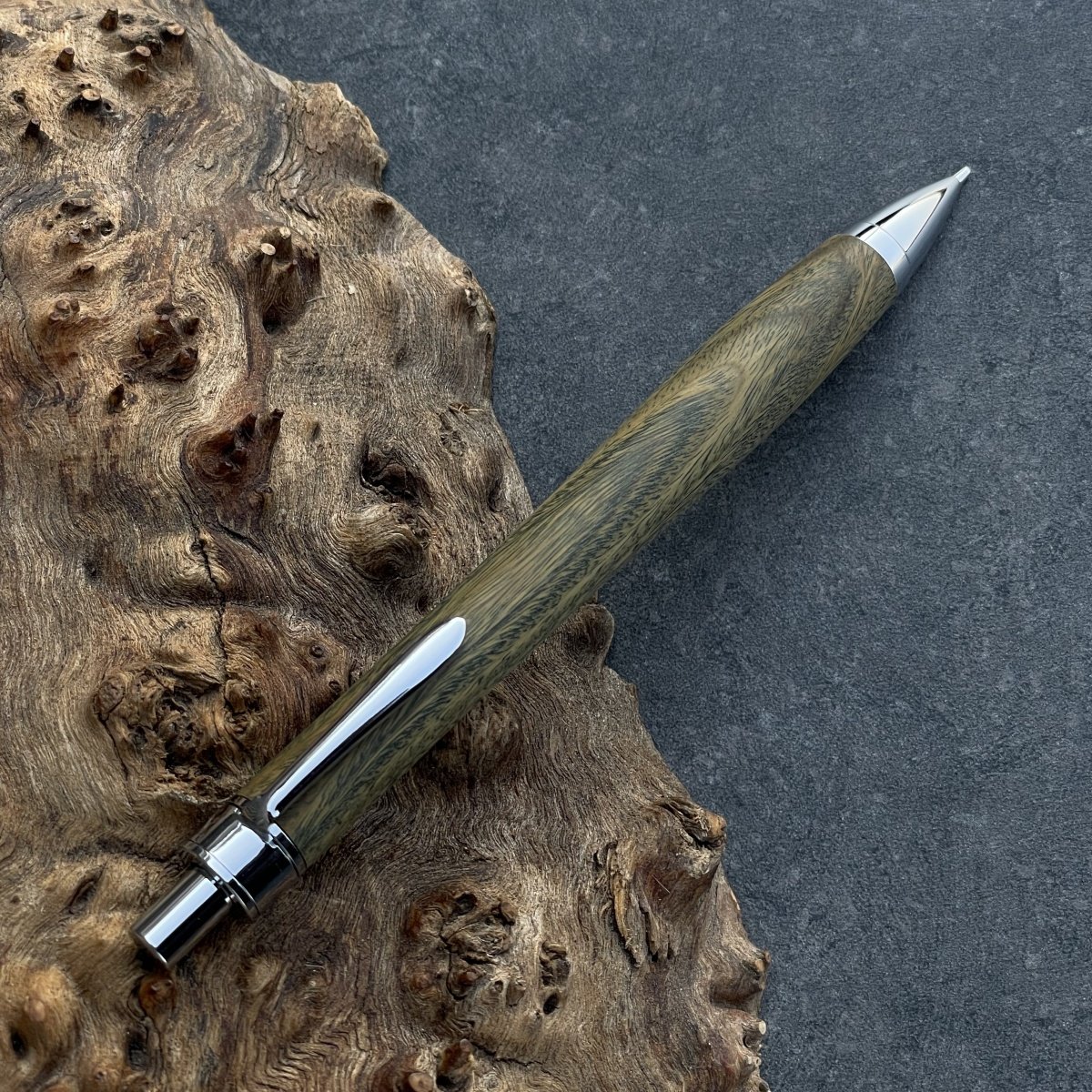 ⑰Aハンドメイド木軸シャーペンパロサント ⑰Aハンドメイド木軸シャーペンパロサント 翡翠の木 パロサント 】 木