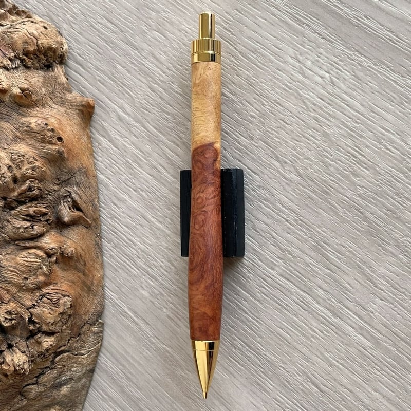 花梨瘤紅白 / UMA 木軸シャープペンシル / ゴールド金具 【一点もの